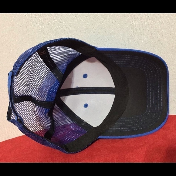 realtree Fishing Trucker w Mesh Blue Ball Cap Hat - Picture 6 of 7